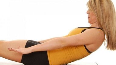 wéi Übungen ze maachen fir Gewiicht op de Mo a Säiten ze verléieren